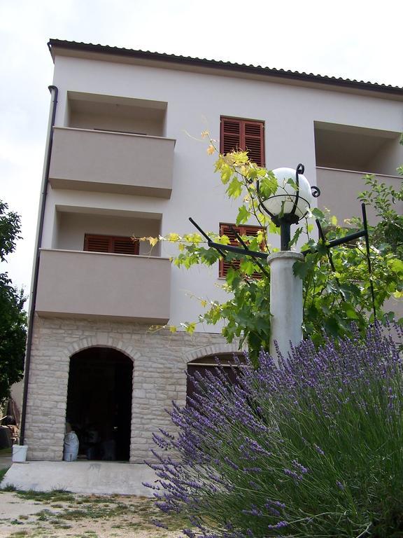 Apartments Cezar Vinkuran Dış mekan fotoğraf