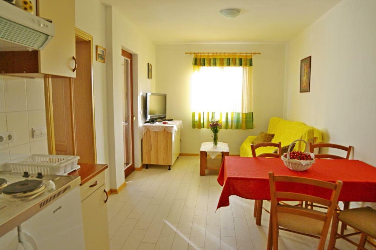 Apartments Cezar Vinkuran Dış mekan fotoğraf